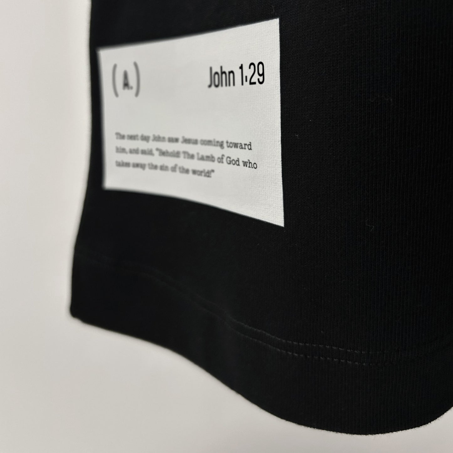 Lamb of God. – Men’s Oversized (Bold)