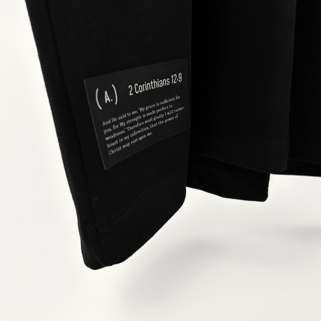 In grace. – Men’s Oversized (Quiet)